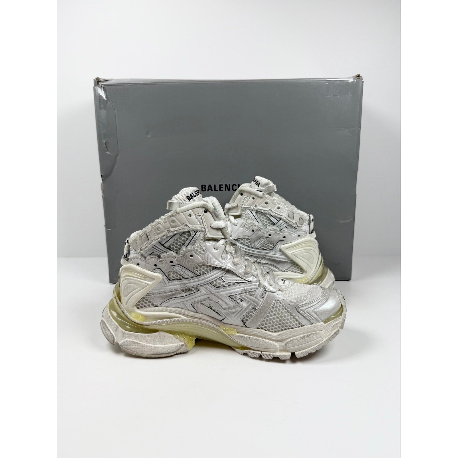 Size 40EU/7US - Balenciaga Runner Distressed High Top NEW