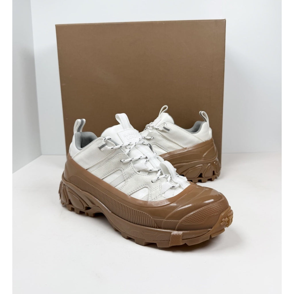 Size 41EU/8US - Burberry Arthur White Brown