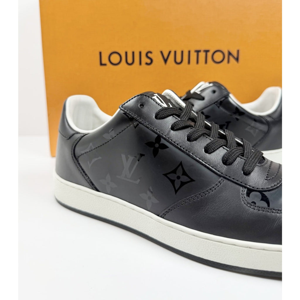 Size 7UK/8US - Louis Vuitton Rivoli Sneaker Low Like New