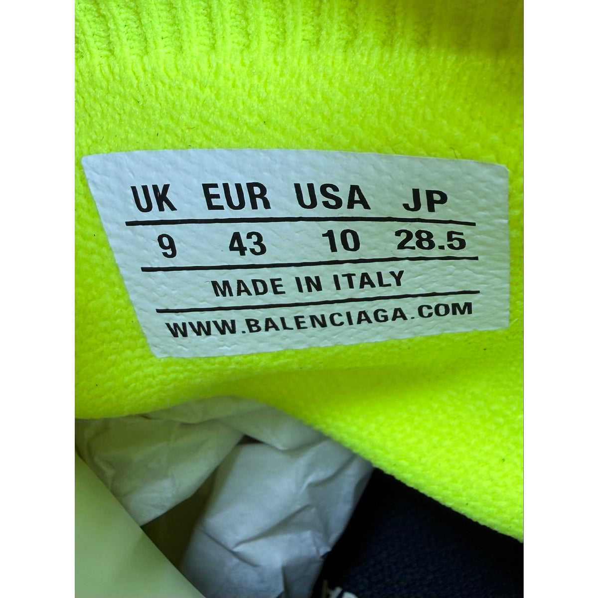 Size 43EU/10US - Balenciaga neon speed NEW!