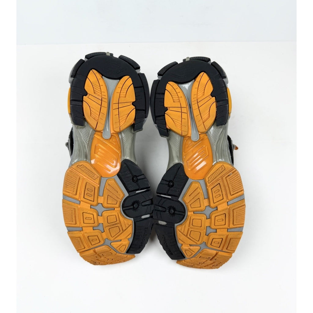 Size 39EU/6US - Balenciaga Runner Distressed