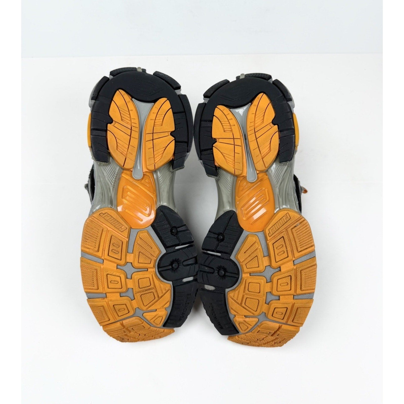 Size 39EU/6US - Balenciaga Runner Distressed
