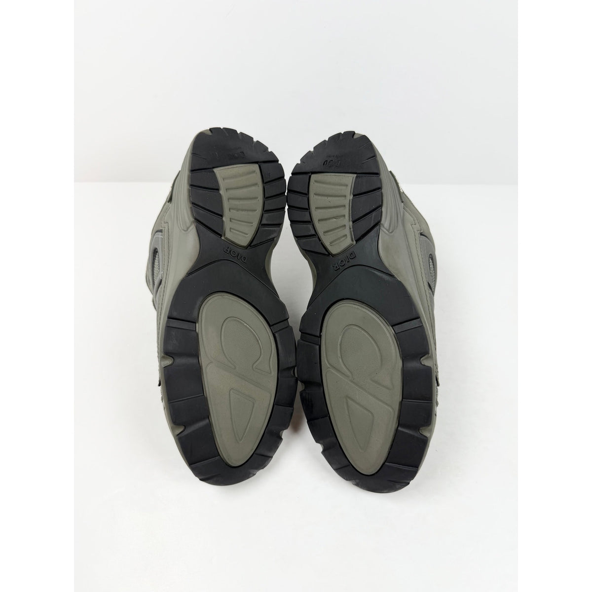 Size 42EU/9US - Dior B30 Olive Green