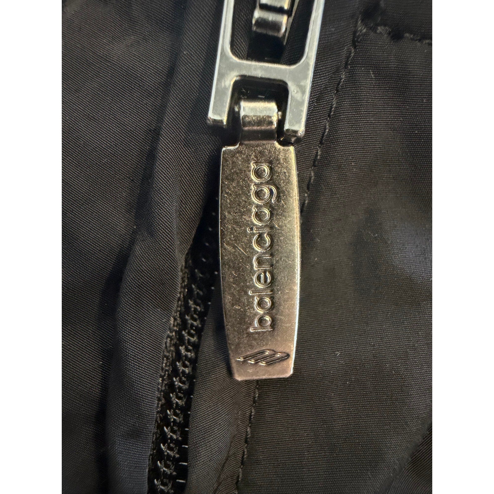 Size M Fits XL - Balenciaga Oversized 3B Sport
Windbreaker