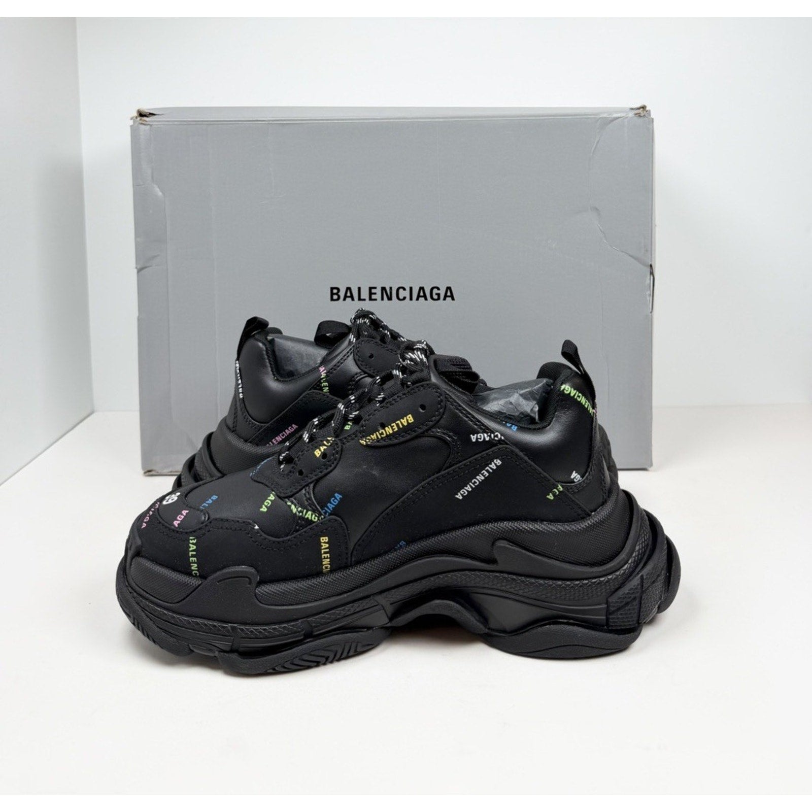 Size 39EU/6US - Balenciaga Triple S Multicolor NEW
