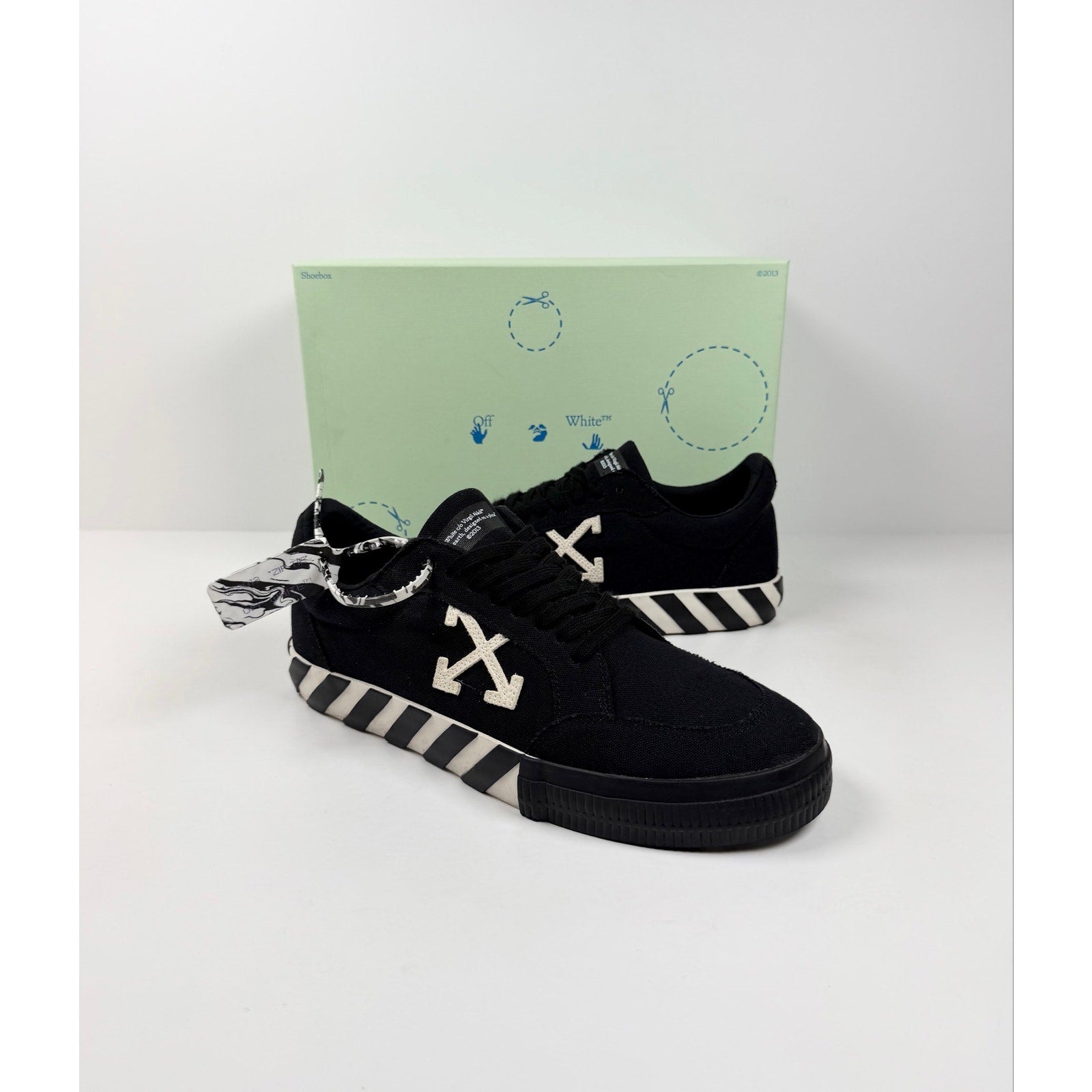 Size 44EU/11US - Off-White Vulcanized Low Top