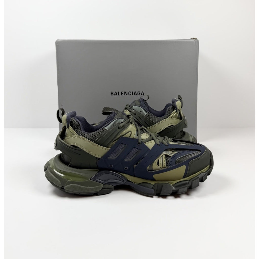 Size 41EU/8US - Balenciaga Track Green NEW