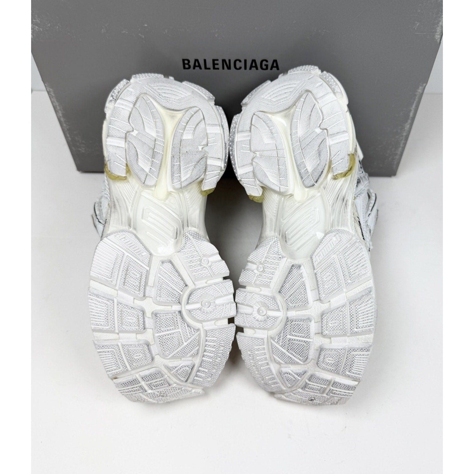Size 36EU/6W - Balenciaga Runner Kith Distressed Sneakers NEW