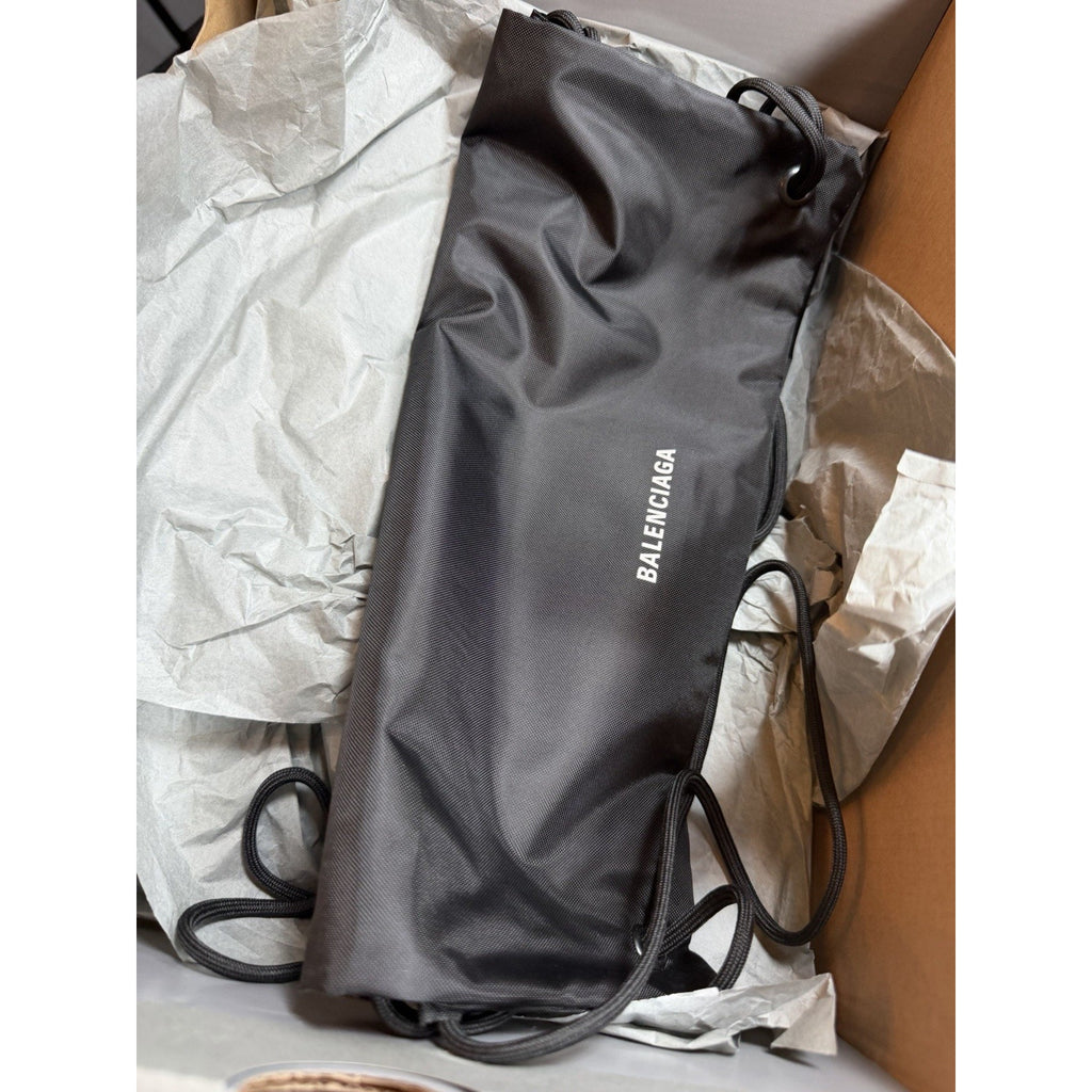Size 37EU/7W - Balenciaga Runner Black Pink NEW
