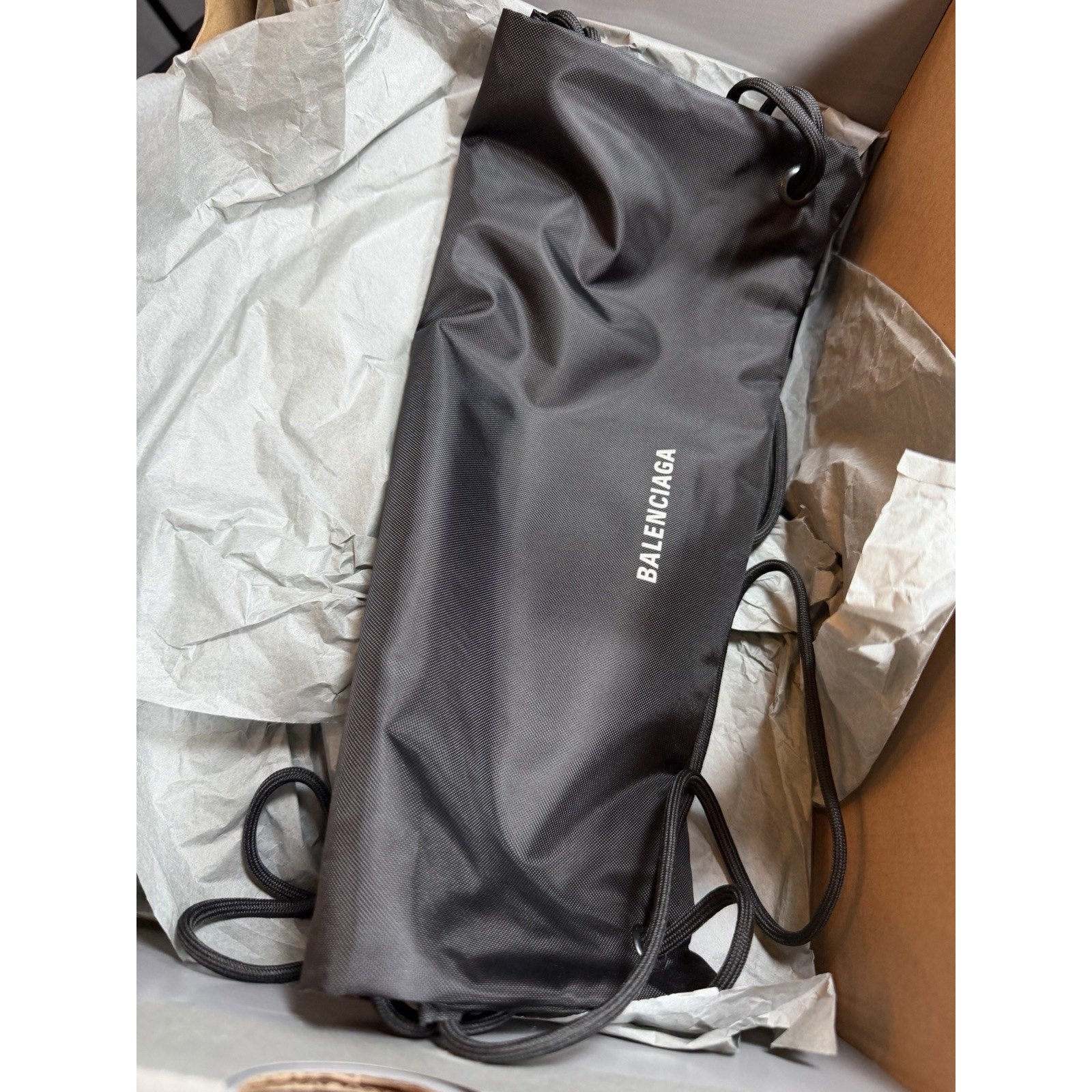 Size 37EU/7W - Balenciaga Runner Black Pink NEW