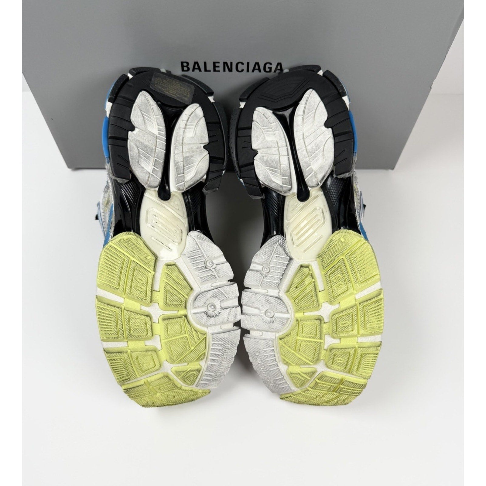Size 41EU/8US - Balenciaga Runner White Yellow Blue NEW!