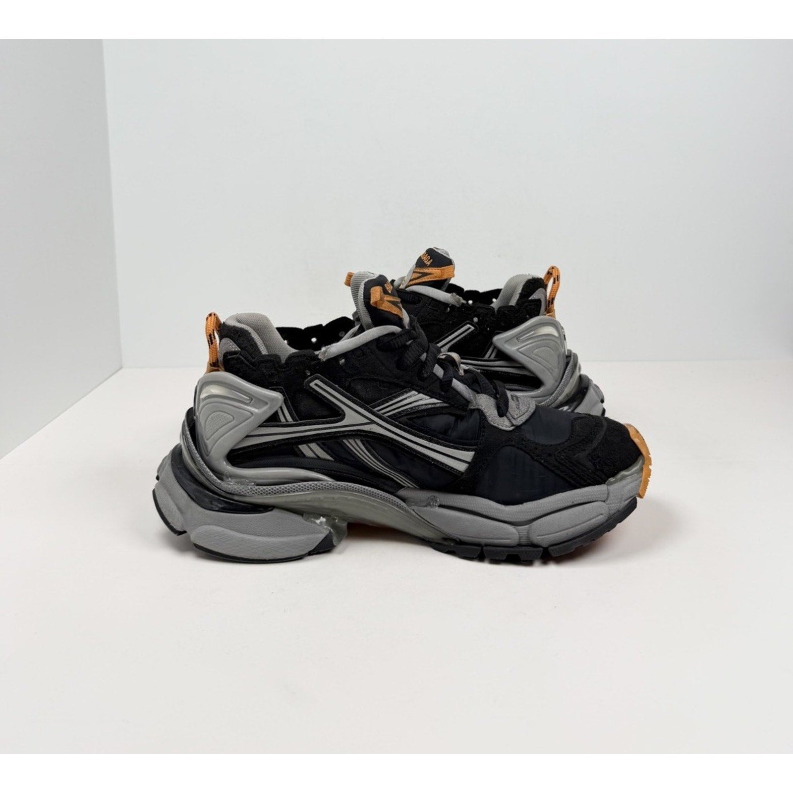 Size 39EU/6US - Balenciaga Runner Distressed