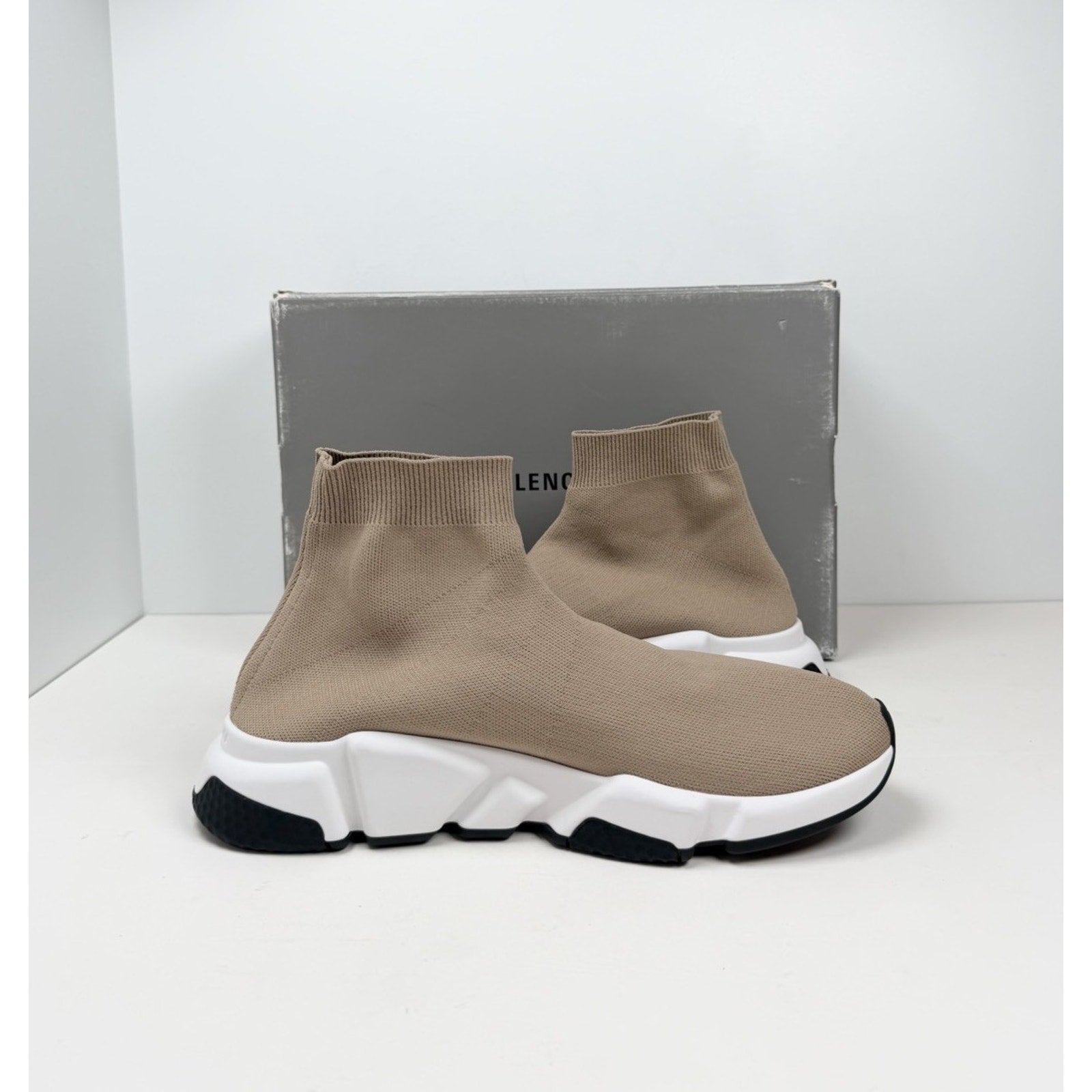 Size 41EU/8US - Balenciaga Speed Trainer Beige NEW