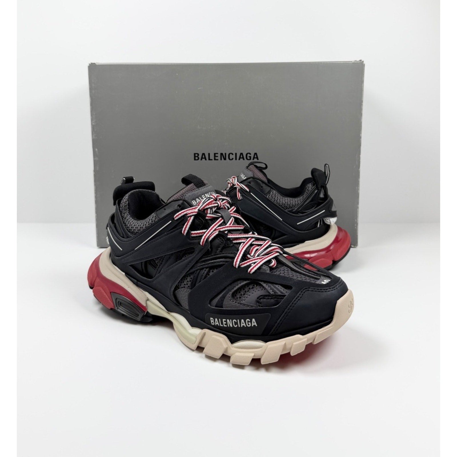 Size 40EU/7US - Balenciaga Track Black Red NEW