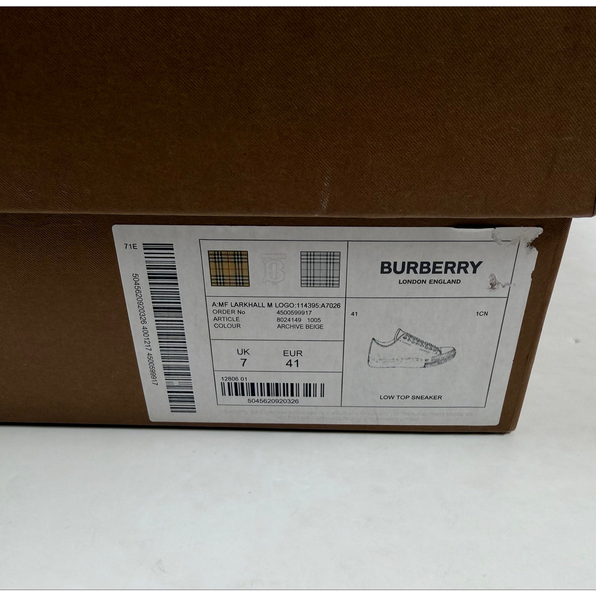Size 41EU/8US - Burberry Check Low Top
