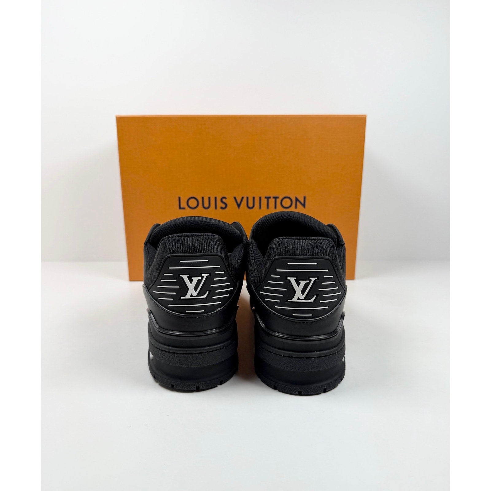 Size 10LV/11.5US - Louis Vuitton Trainer Black NEW