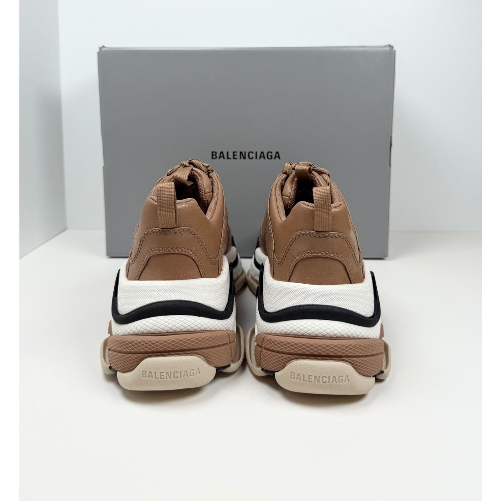 Size 40EU/7US- Balenciaga Triple S NEW