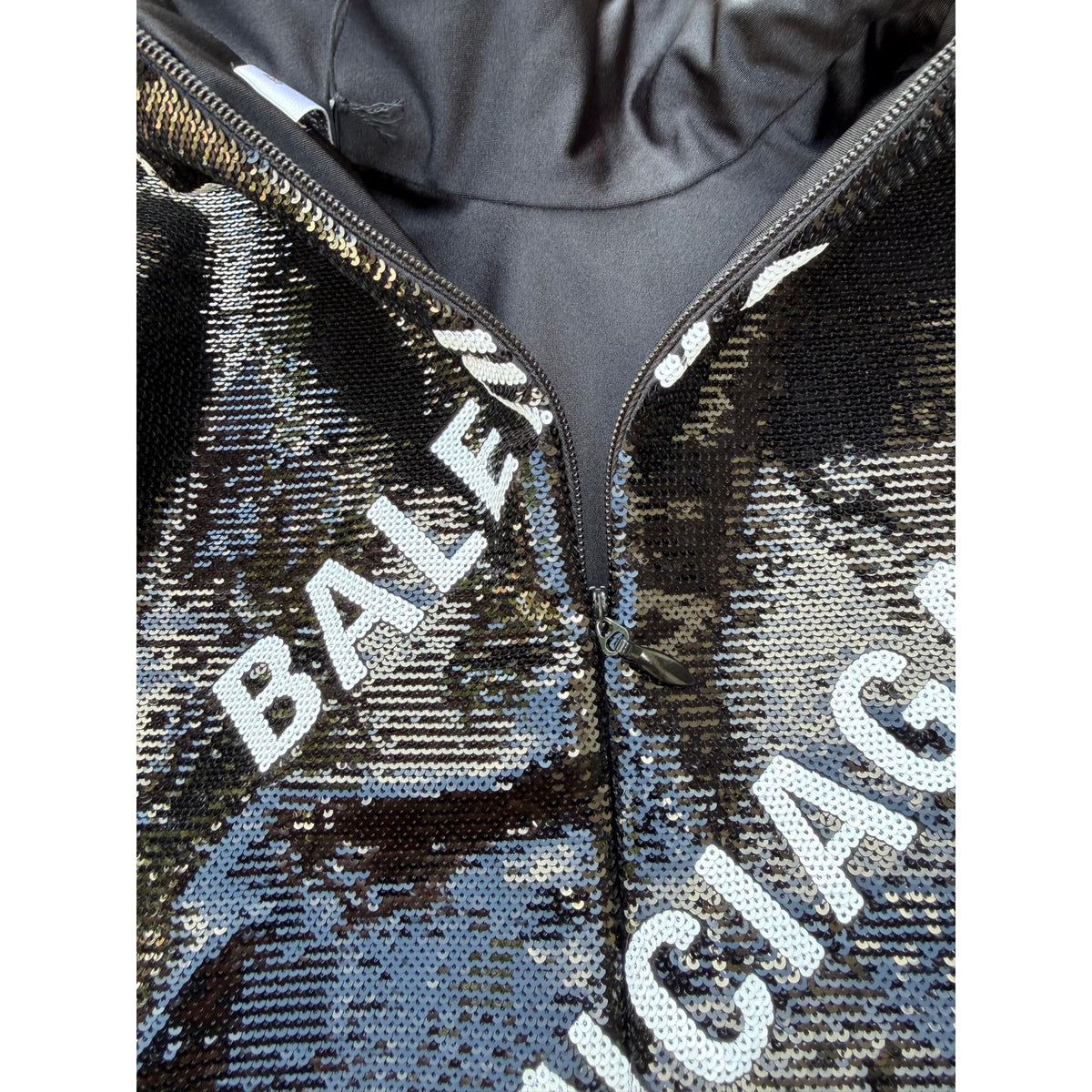 Balenciaga sequin embroidered top NEW Size 36 (US 2 / XS)
