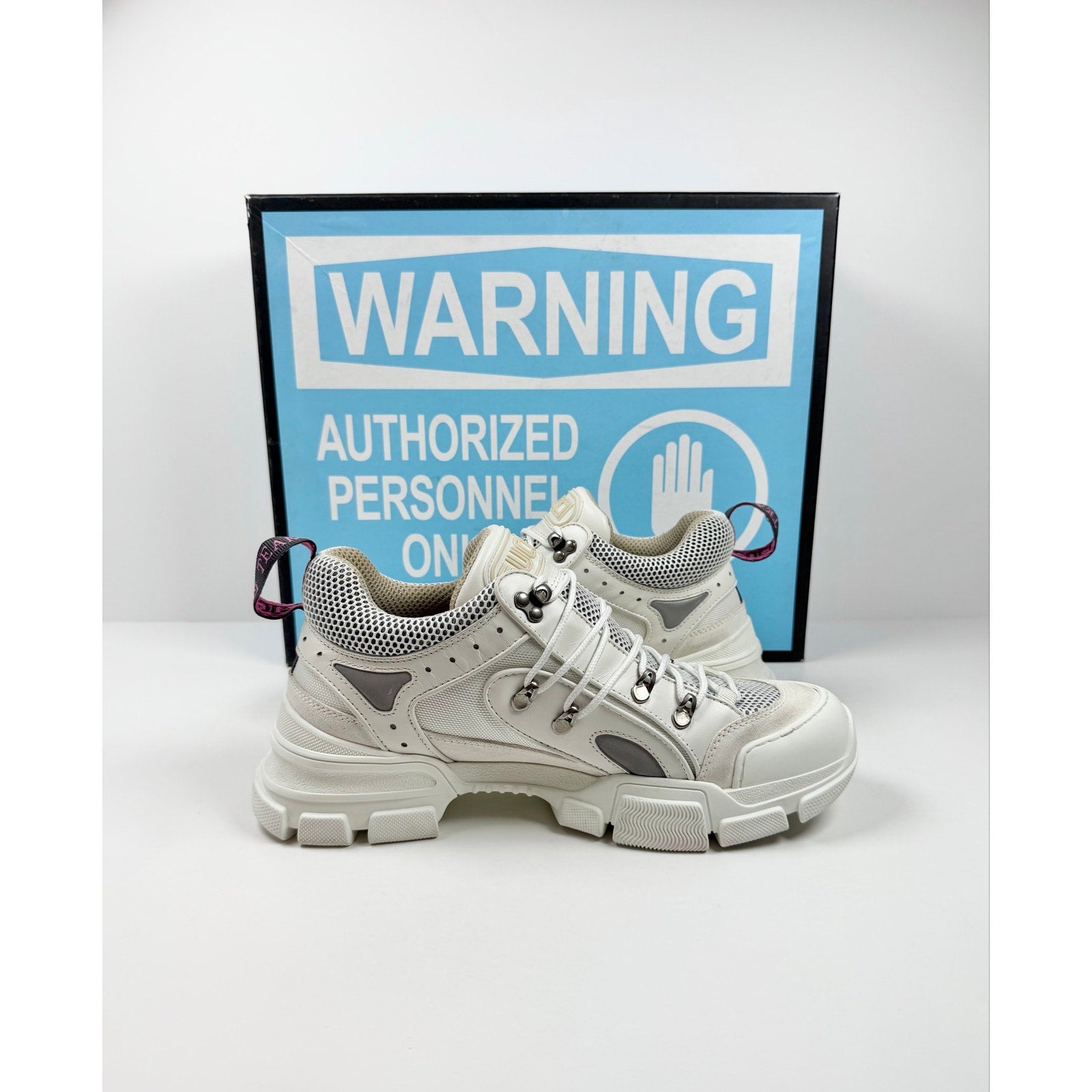 Size 10.5US - Gucci Flashtrek White Sneakers