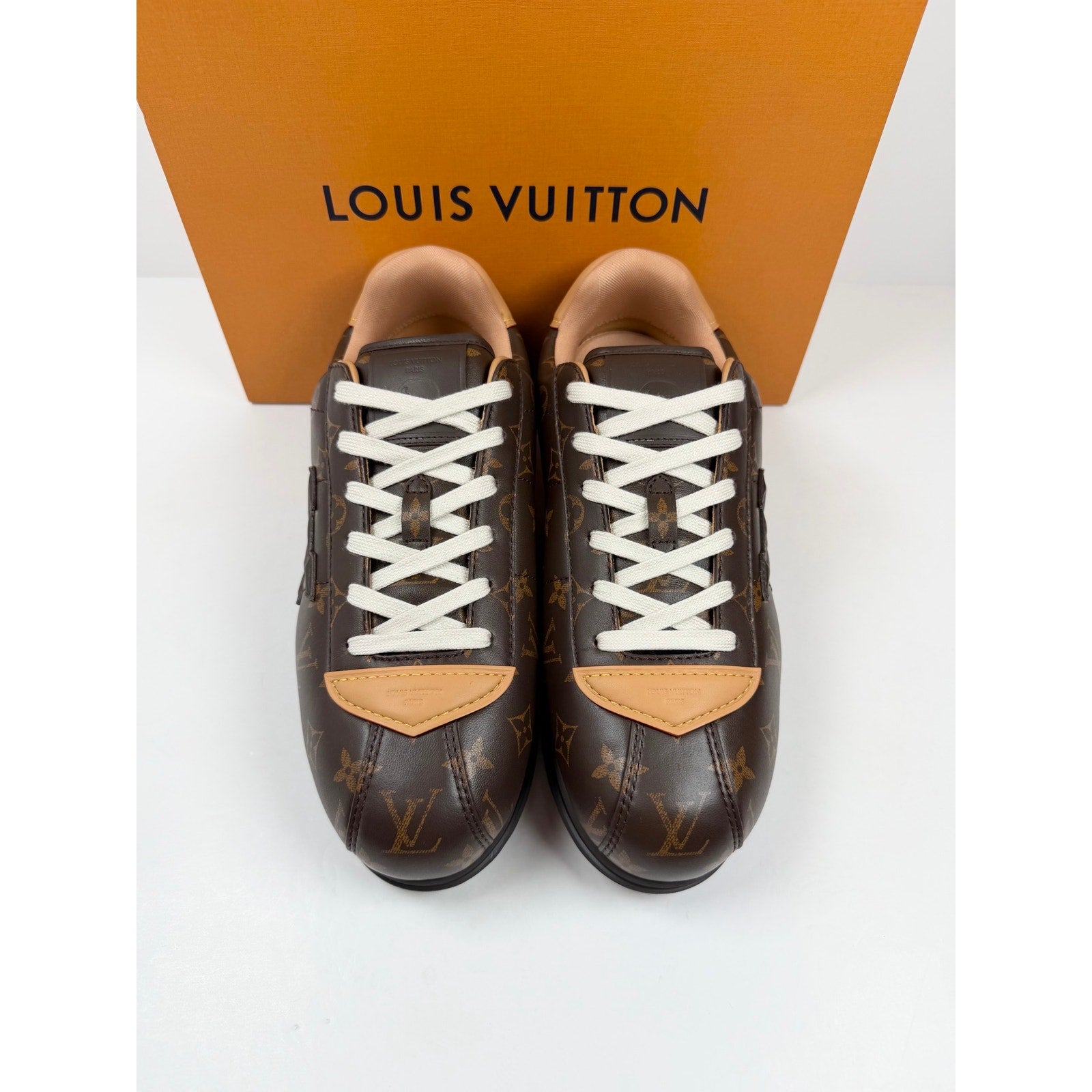 Size 10.5UK/11.5US - Louis Vuitton Buttersoft Sneaker NEW