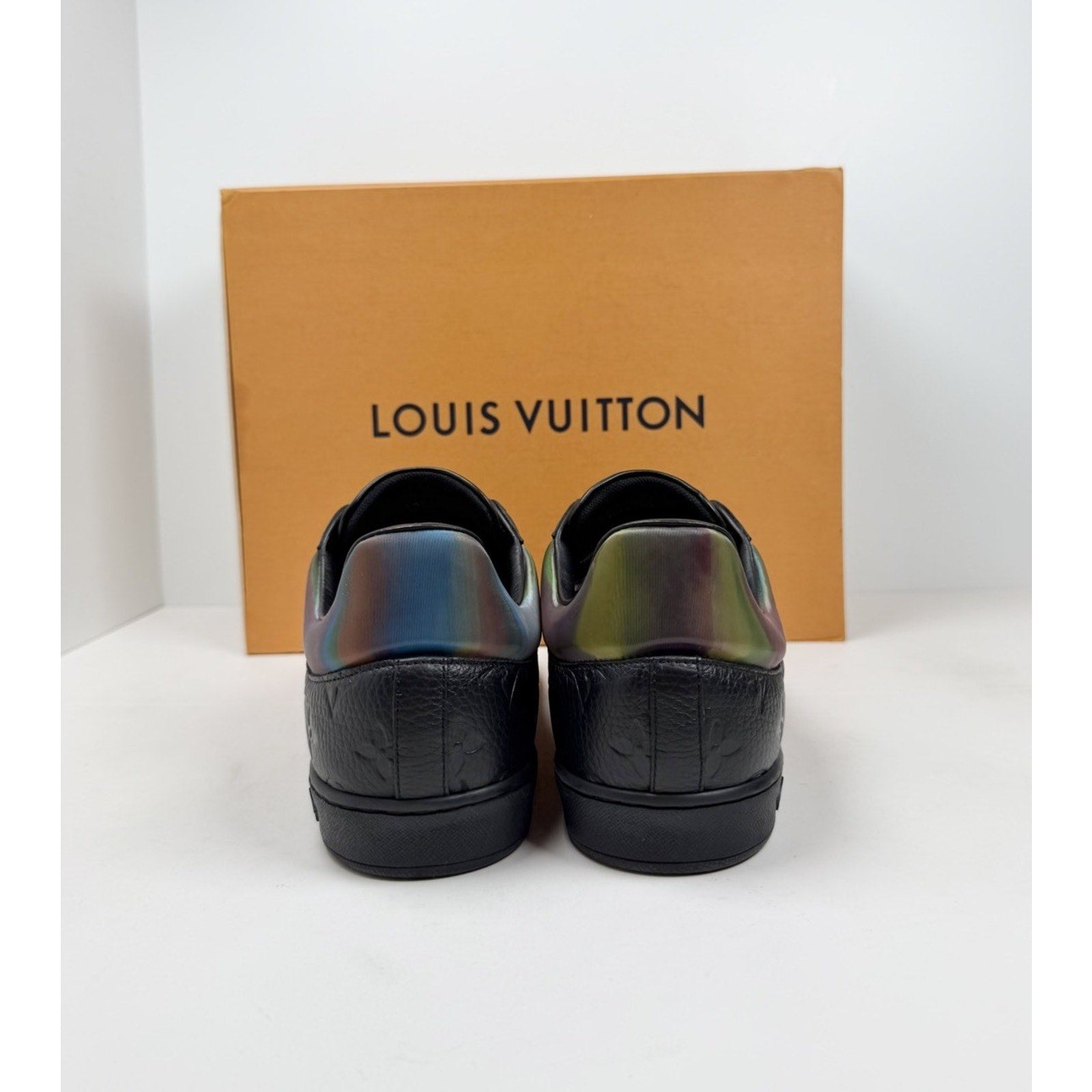 Size 8.5LV/9.5US - Louis Vuitton Luxembourg Like New