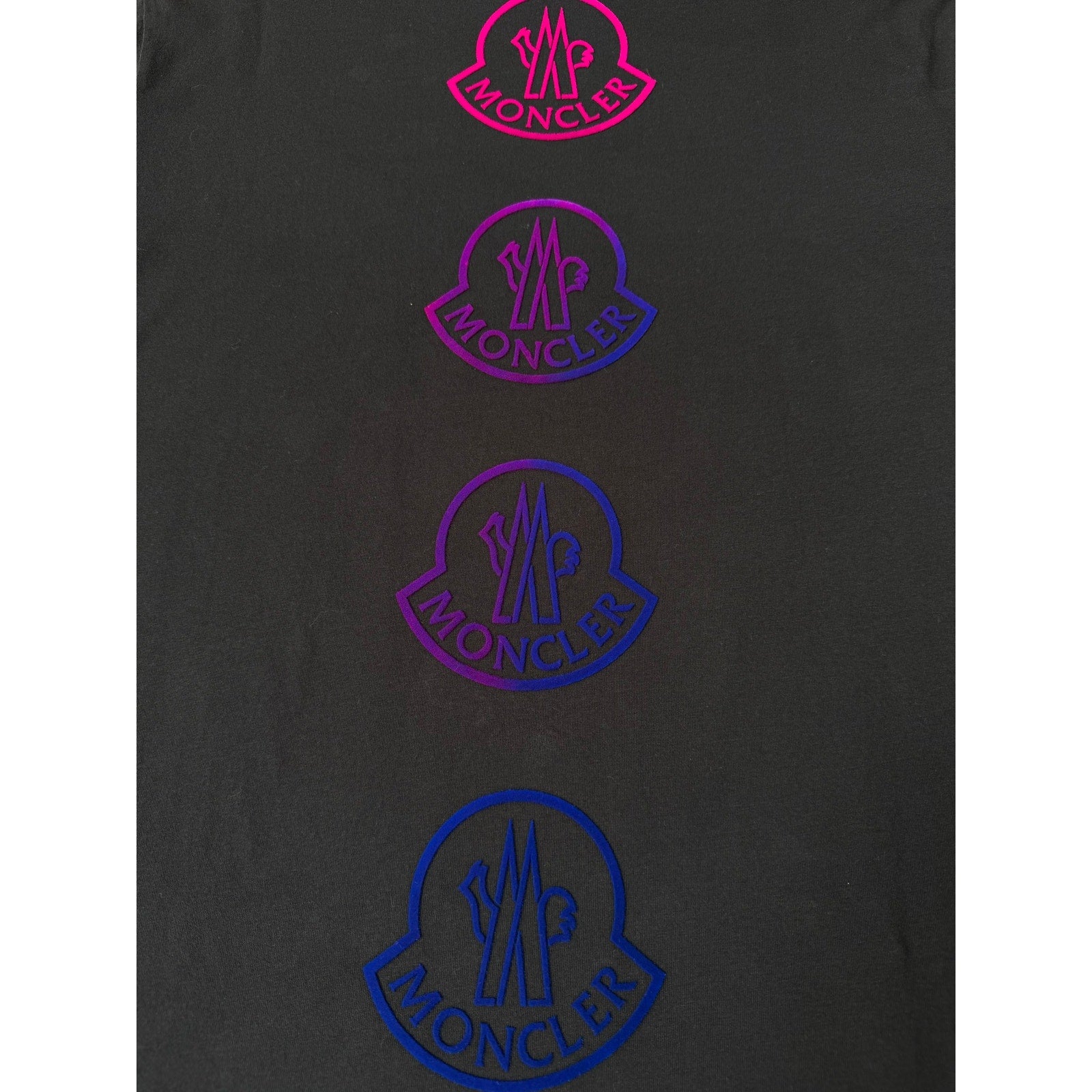 Size XL - Moncler Gradient Logo T Shirt