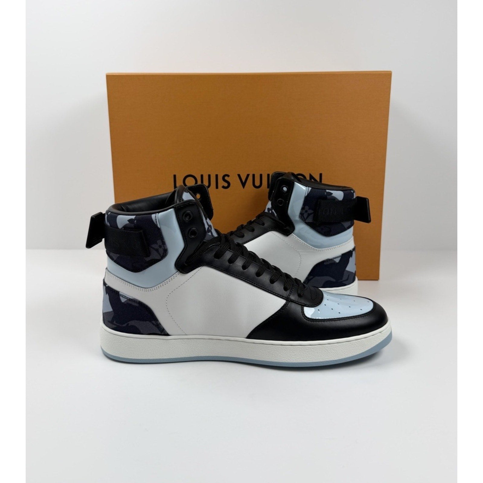 Size 7UK/8US - Louis Vuitton Monogram Rivoli High Top NEW!