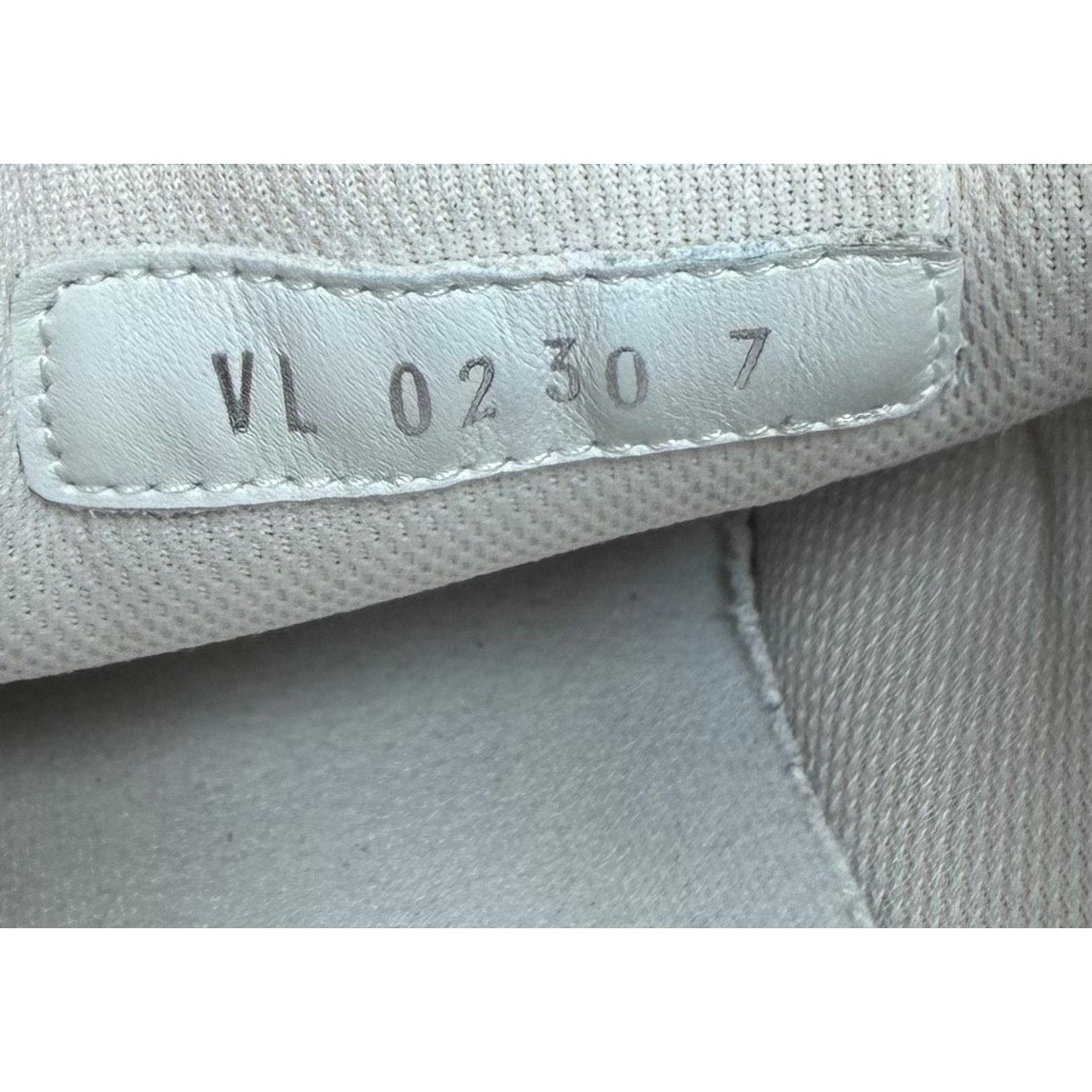 Size 7LV/8US - Louis Vuitton Nuage White Trainer