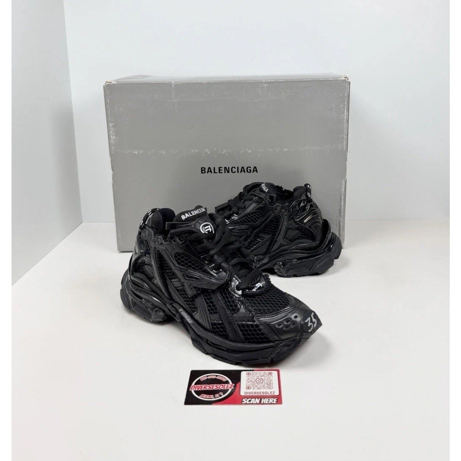 Size 35EU/5W - Balenciaga Runner NEW