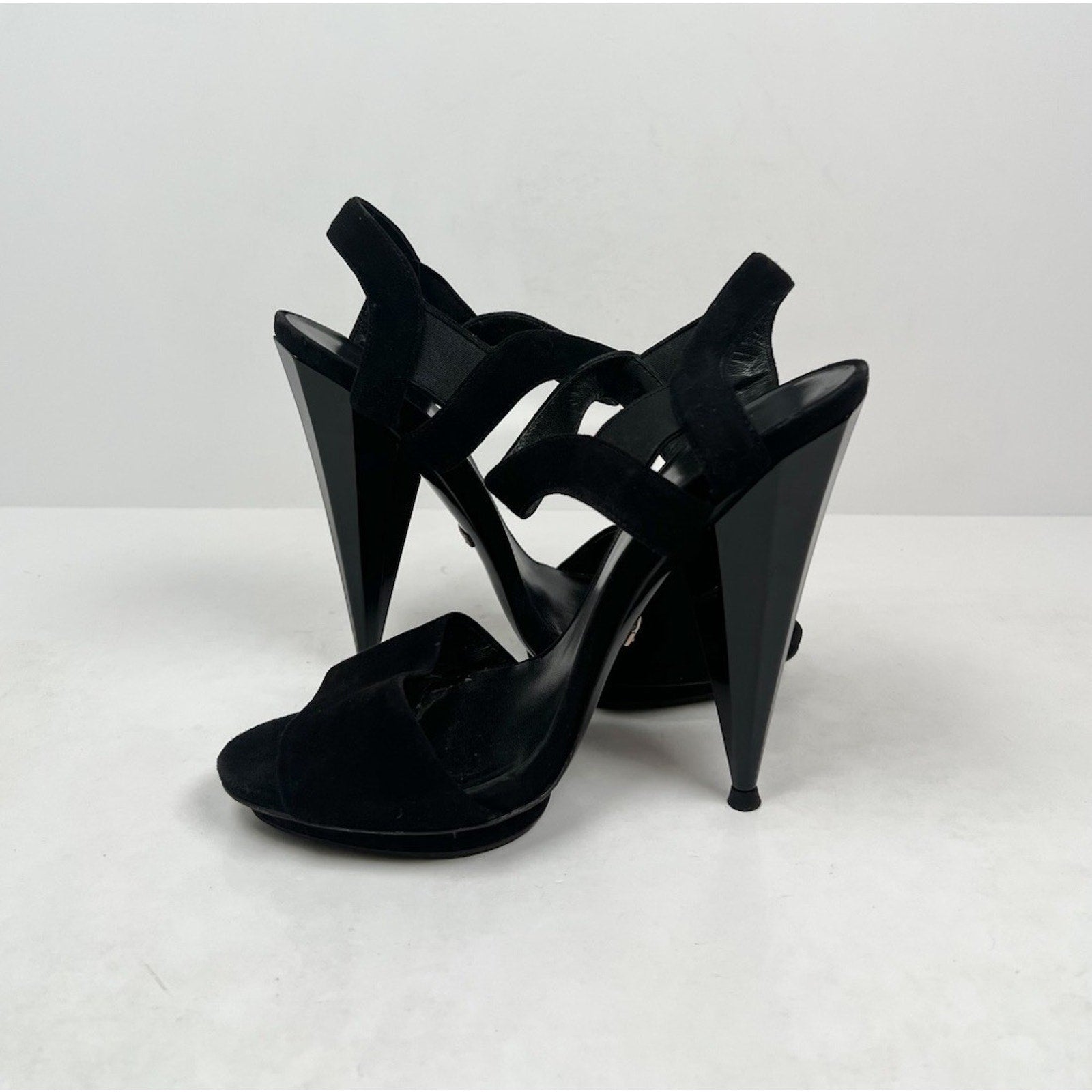 Size 36.5EU/6.5W - Gucci Black Suede Liberty Slingback Heels