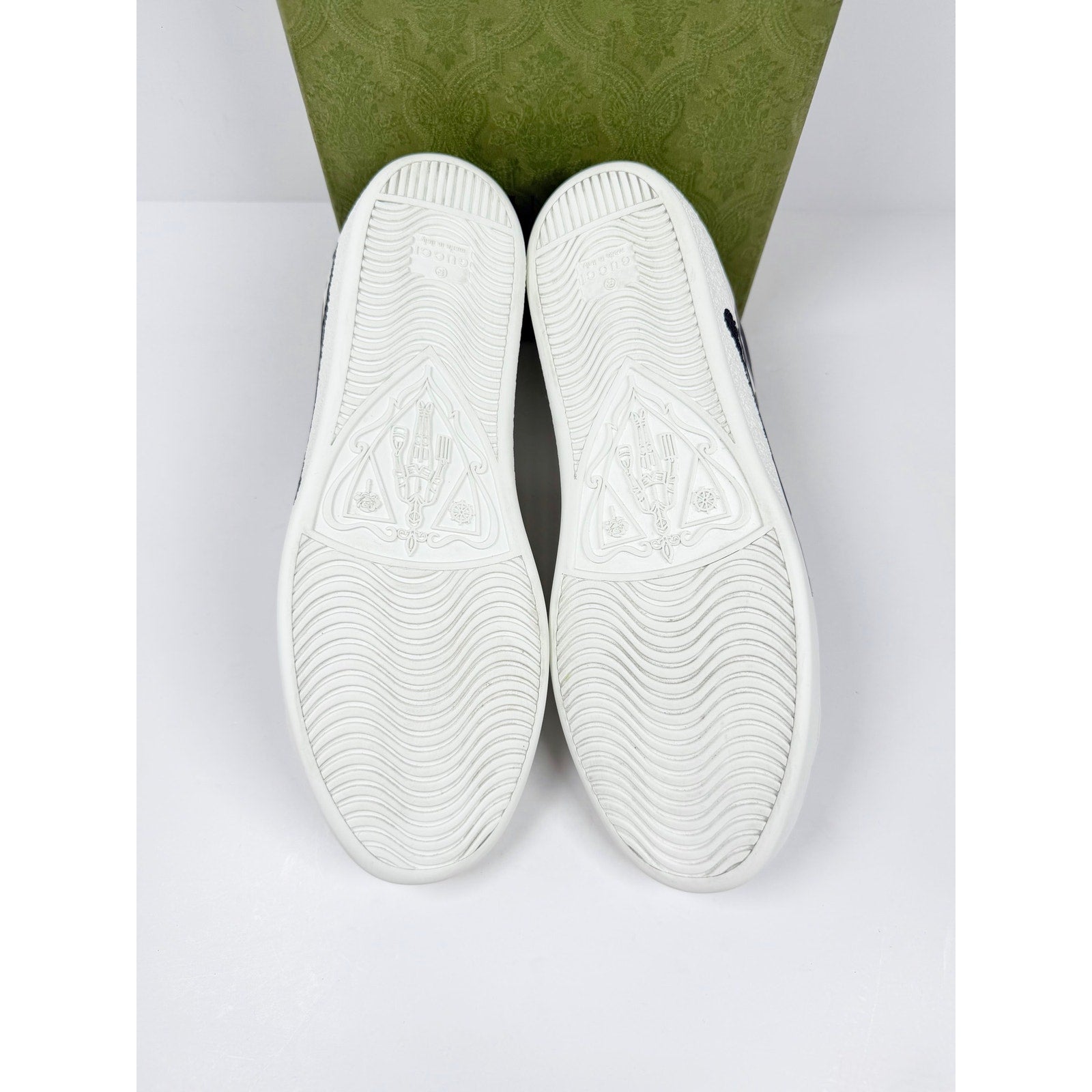 Size 9.5 - Gucci Ace Women’s Kitten Logo WORN 1X!
