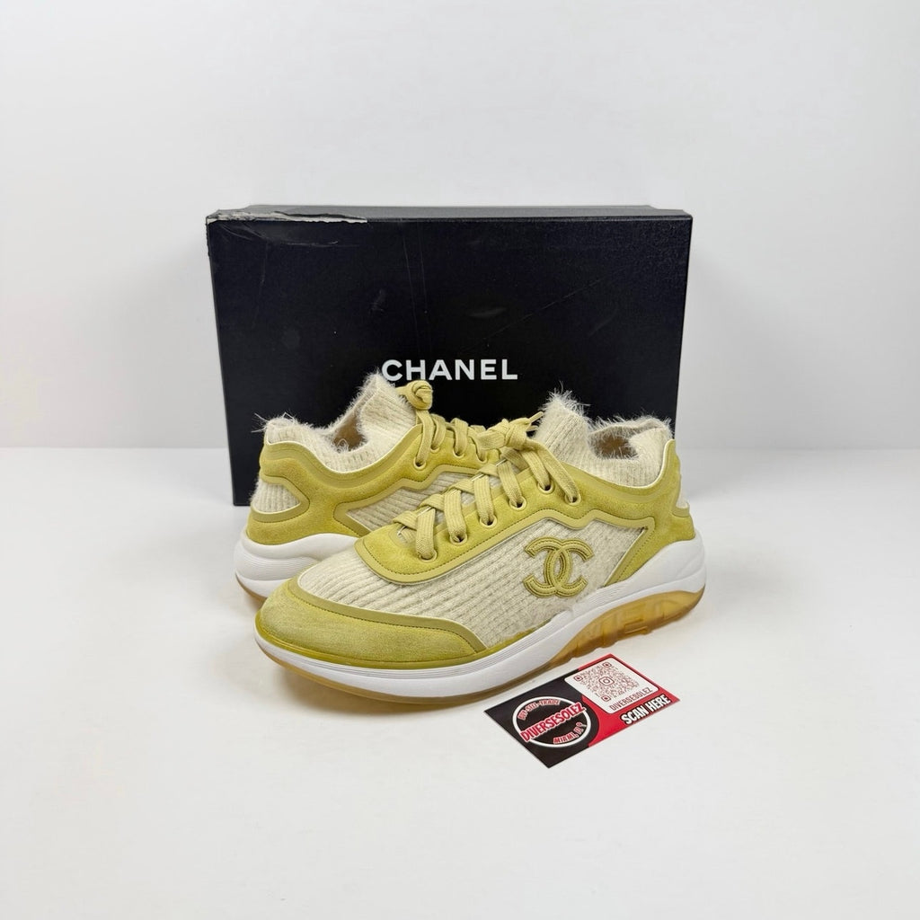 Size 9.5 - Chanel interlocking CC Sneakers Women