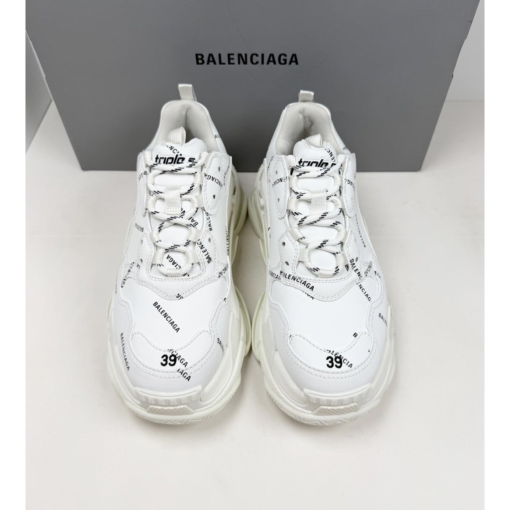 Size 39EU/6US - Balenciaga Triple S Allover Logo Sneakers🤍 New/Retail $1.2K!