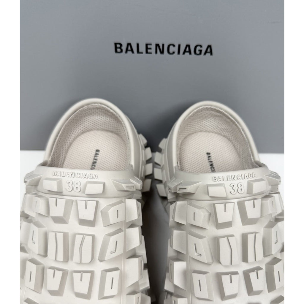 Size 8 Women's - Balenciaga Defender Beige Clogs NEW