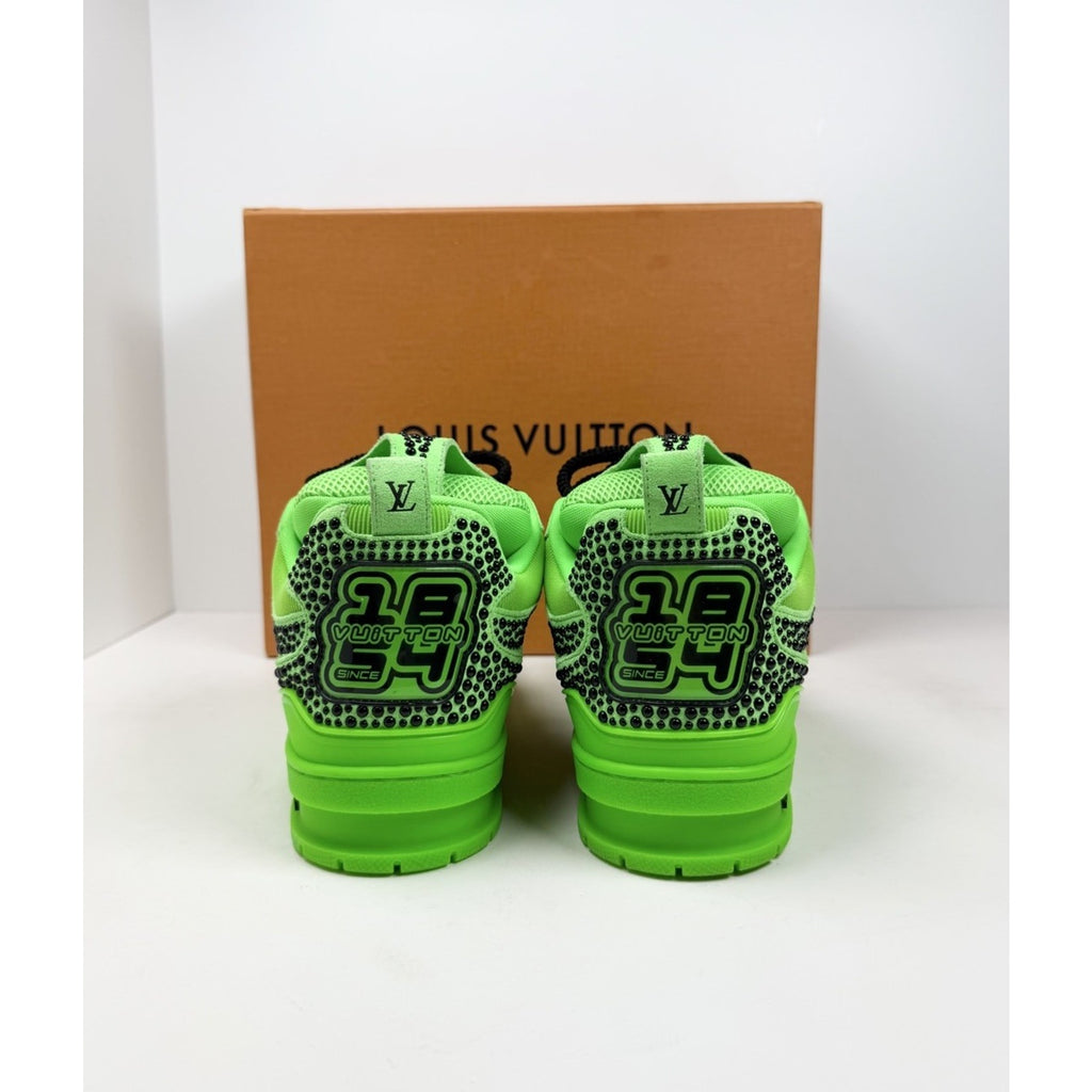 Size 8LV/9US - Louis Vuitton Skate Green Like New