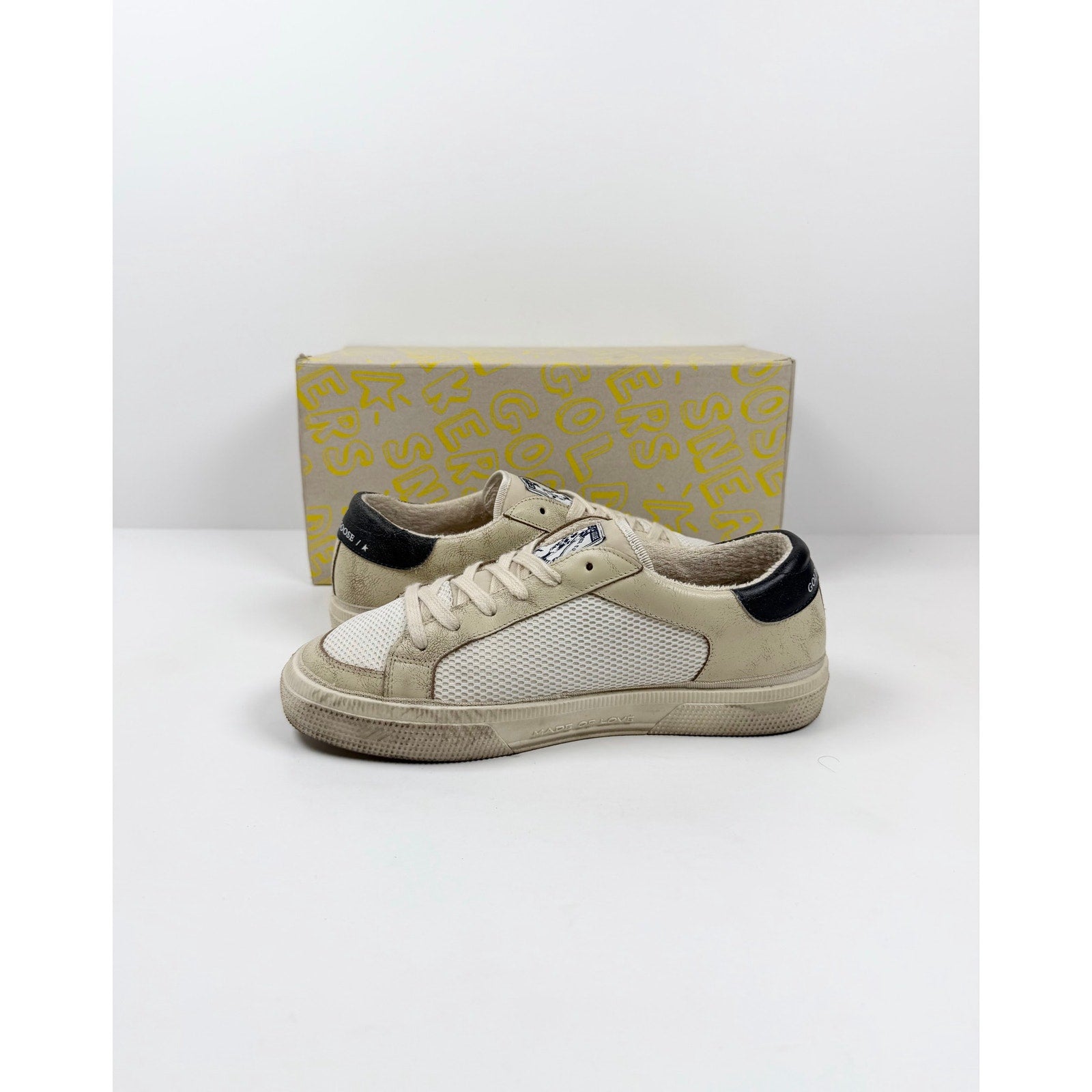 Size 36/6 - Golden Goose Low Top Women’s Like New