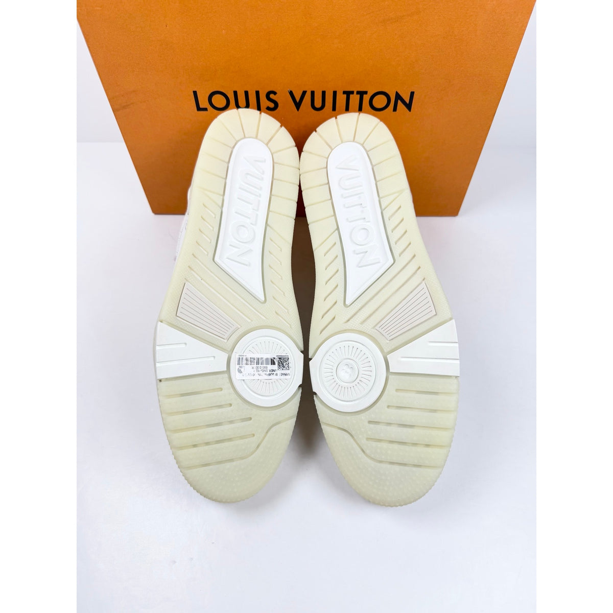 Size 10LV/11US - Louis Vuttton Signature White NEW!