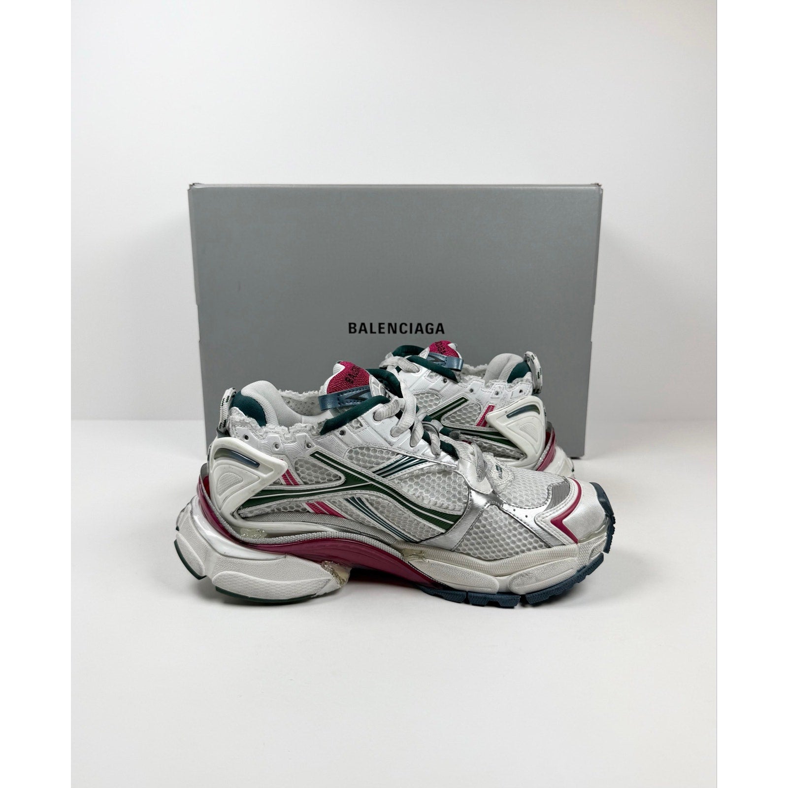 Size 41EU/8US - Balenciaga Runner Gradient NEW!