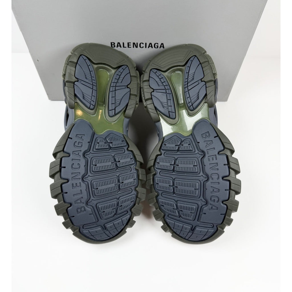 Size 41EU/8US - Balenciaga Track Green NEW
