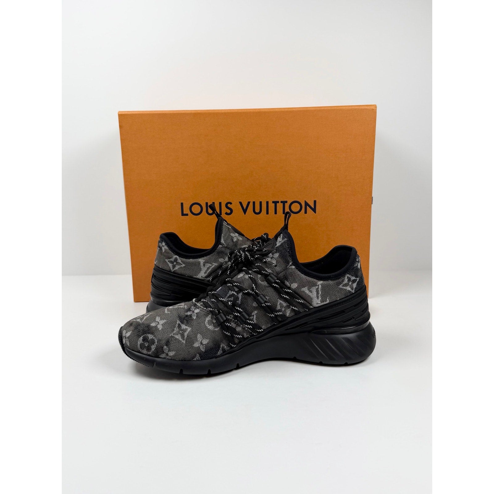 Size 7LV/8US - Louis Vuitton Fastlane Monogram Denim NEW