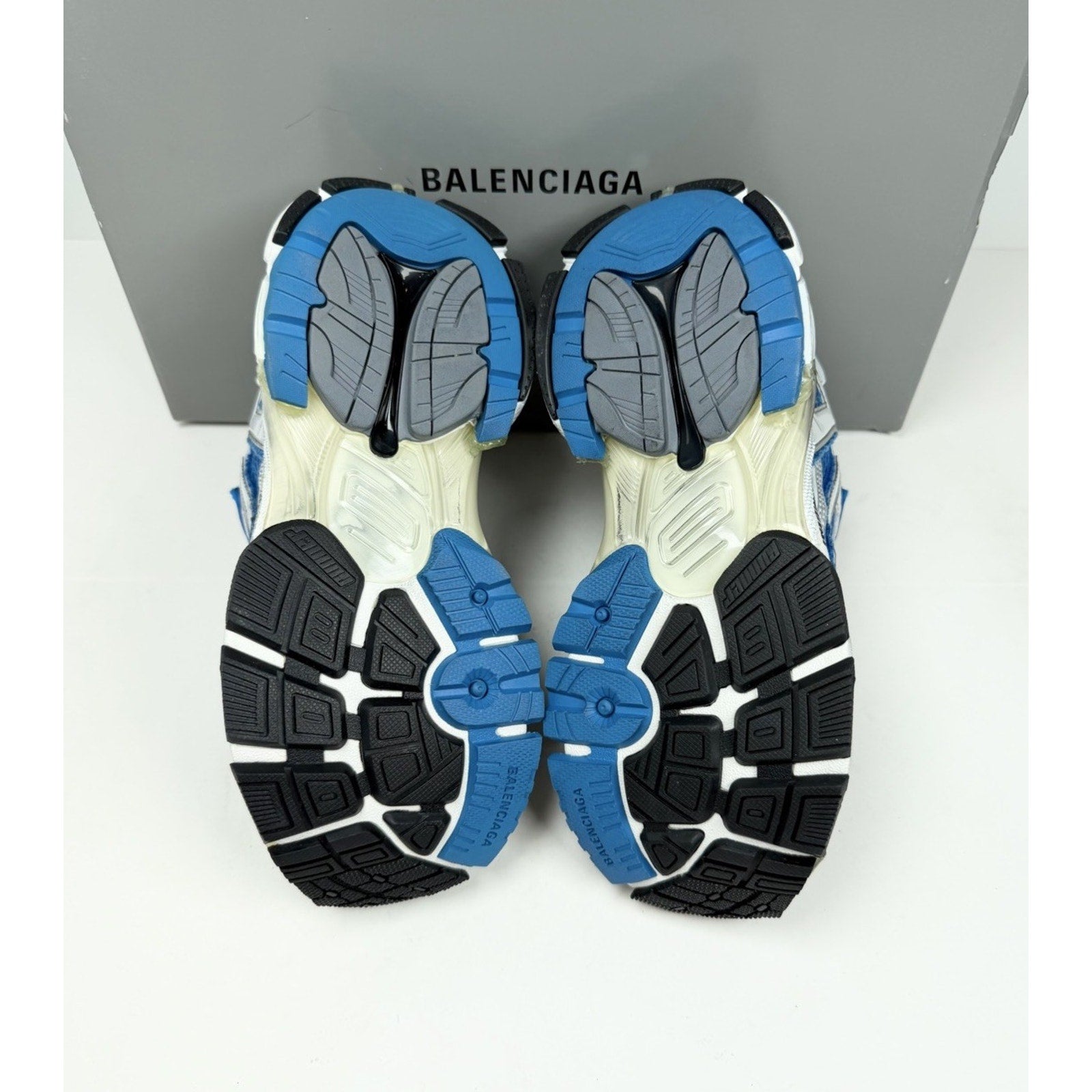 Size 35EU/5W - Balenciaga Runner Blue White NEW