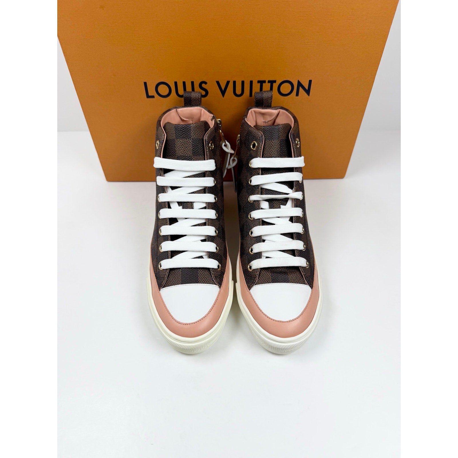 Size 6.5W - Louis Vuitton Damier High NEW!